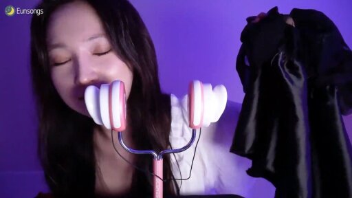 SHANAEUNSONGS_ASMR_29210304_Clothes_in_my_closet_that_no_one_can - EUNSONGS