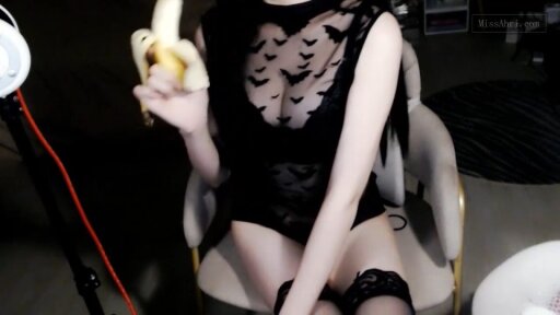 香蕉 - 婉儿
