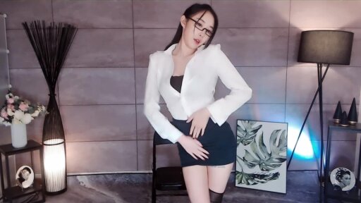 【虎牙主播】暖暖 20年2月 直播热舞 asmr合集！原版无水[156V 8.3G] - 话社暖暖小点心_2020-02-06_01-42_60.3min_0 - 虎牙暖暖